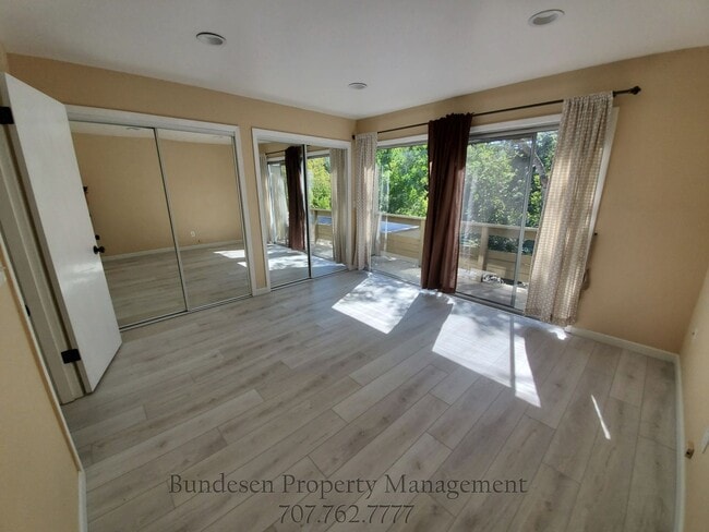 Primary Photo - 3048 Yulupa Ave