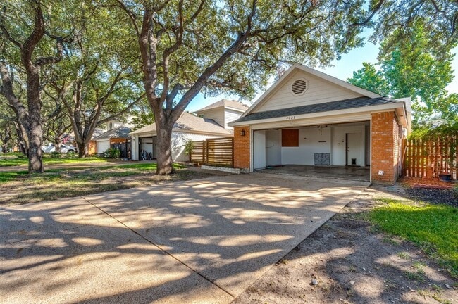 Building Photo - 4028 Rive Ln