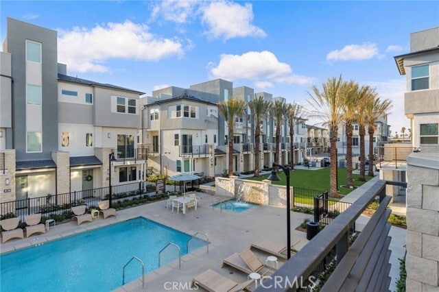 Building Photo - 1319 W Cara Dr