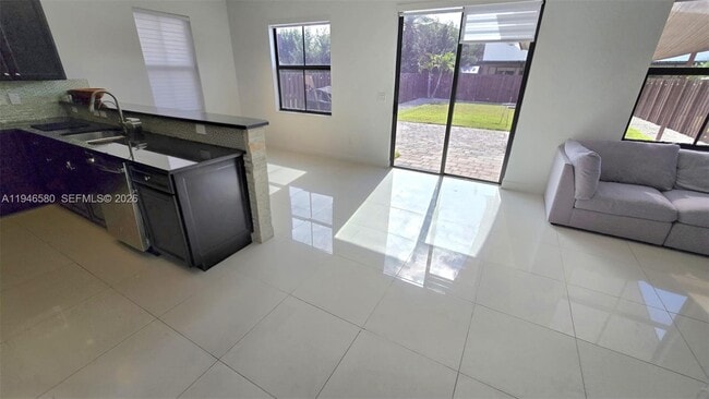 Building Photo - 10032 NW 87th Terrace