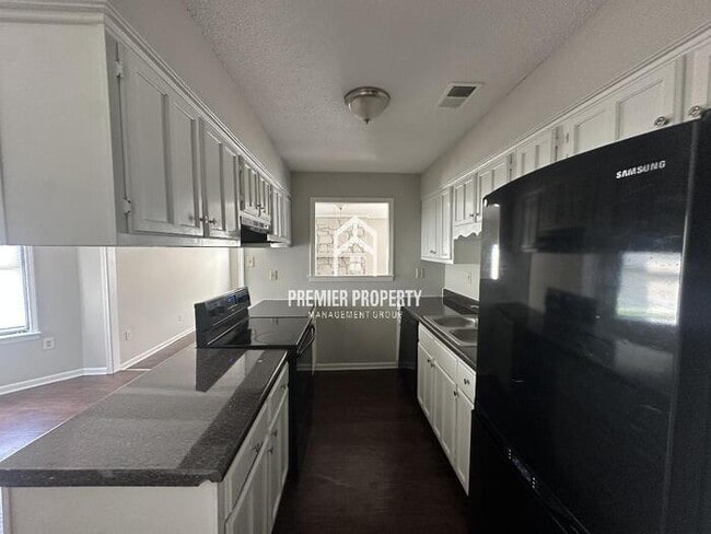 Building Photo - 7172 Ransdorp Dr