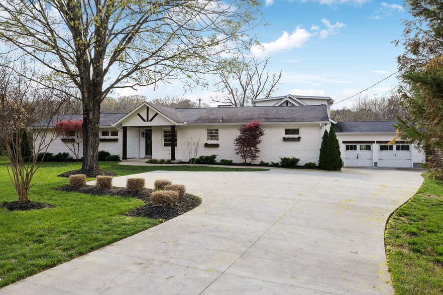 Primary Photo - 1225 Davidson Rd