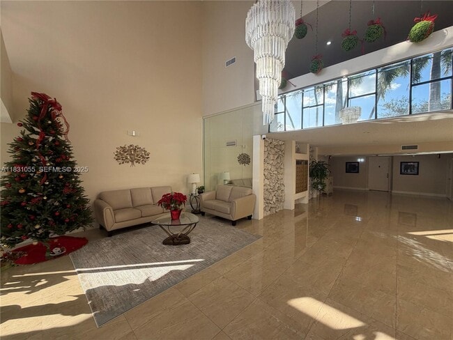 Building Photo - 16251 Golf Club Rd