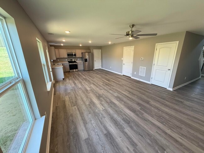 Building Photo - 6061 Arbor Wds Wy