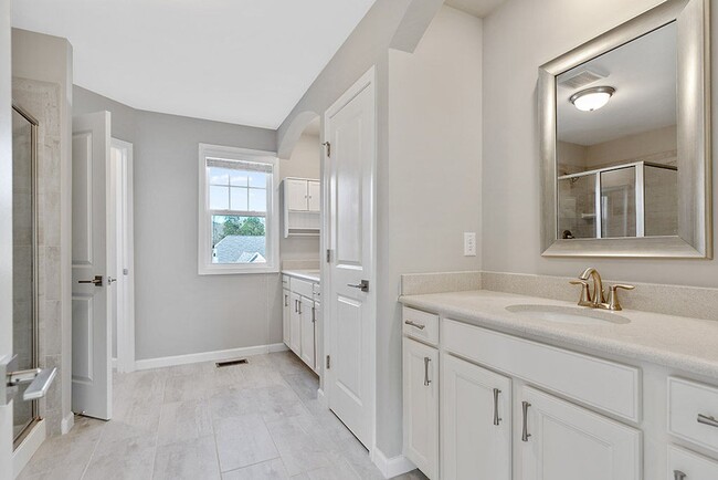 Building Photo - Great corner lot in Austin Creek with Fenced in Yard!