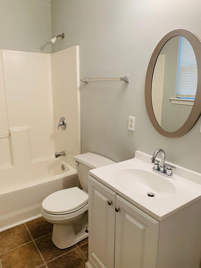 Building Photo - 2440 Bethune Cir