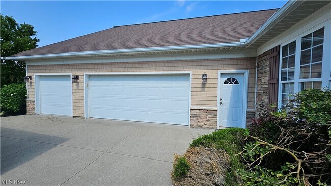 Building Photo - 7235 Dursley Ct