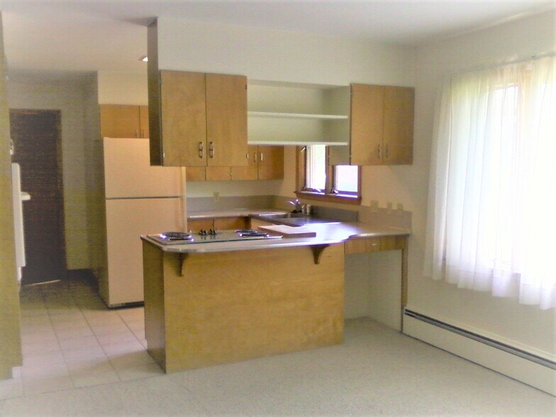 Building Photo - 1420 W Koch St