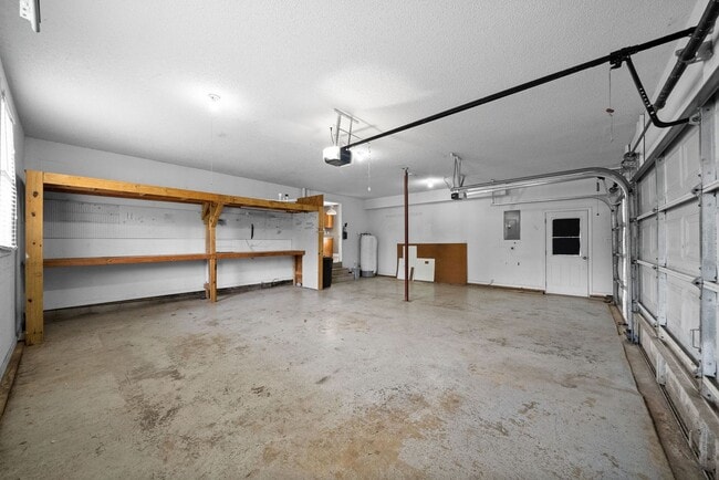Building Photo - Pet-Friendly 3BR Home w/ 3-Car Garage, Fir...
