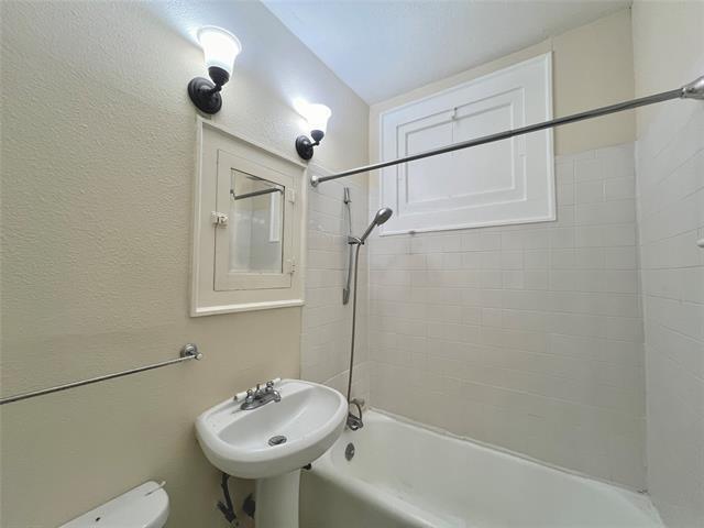 Building Photo - 420 W Neely St