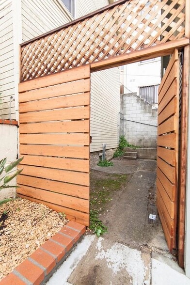 Building Photo - 1306 W Sunset Blvd