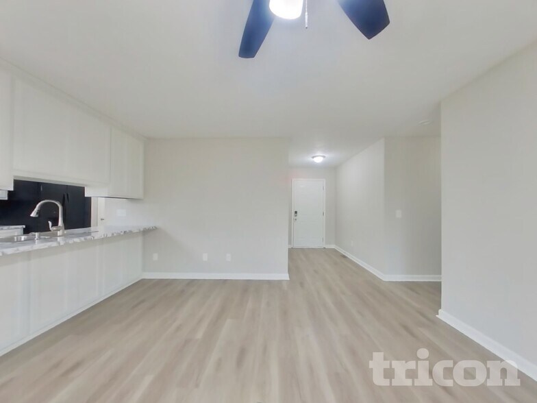 Building Photo - 1820 Elizabeth Ln