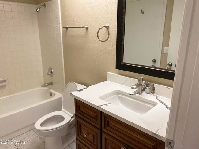 Building Photo - 9205 N 59th Ave