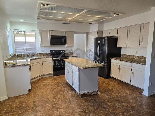 Building Photo - 4314 E Silverwood Dr