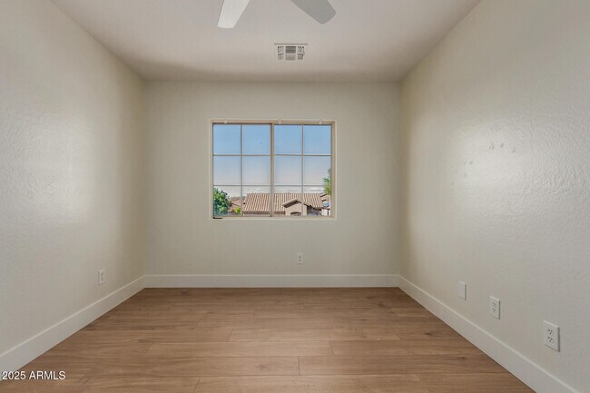 Building Photo - 40809 N Raleigh Ct