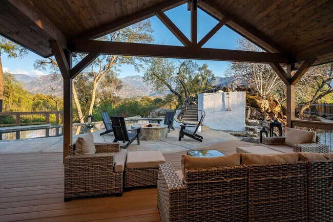 Building Photo - 43620 Washburn Dr