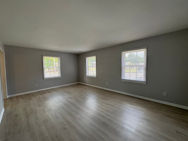 Building Photo - 401 Advocate Ct