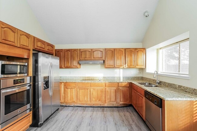 Building Photo - 14635 S Hearthstone Green Dr