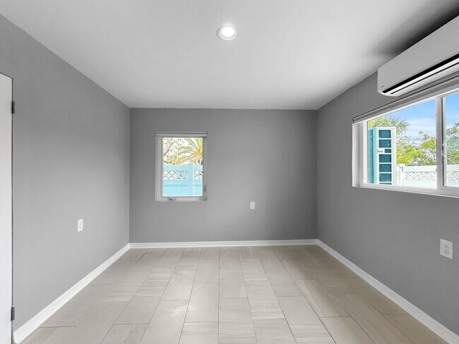 Building Photo - 17615 Lee Ave