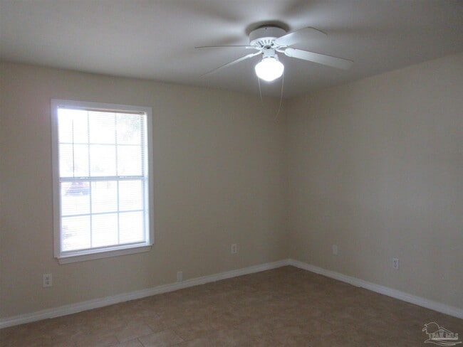 Building Photo - 4738 Live Oak Ln