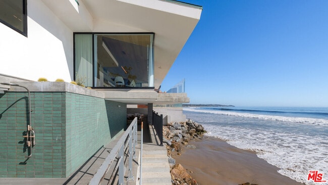 Building Photo - 31388 Broad Beach Rd