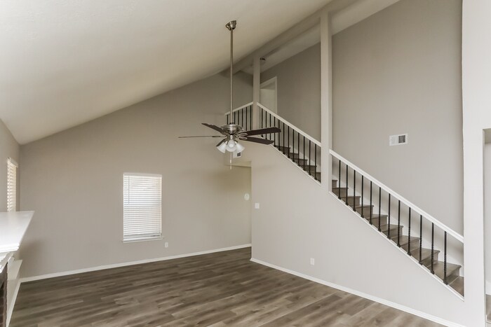 Building Photo - 6504 Pilgrim Ln
