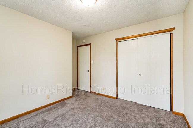 Building Photo - 712 Daffon Dr