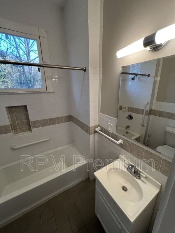 Building Photo - 8222 LA-955