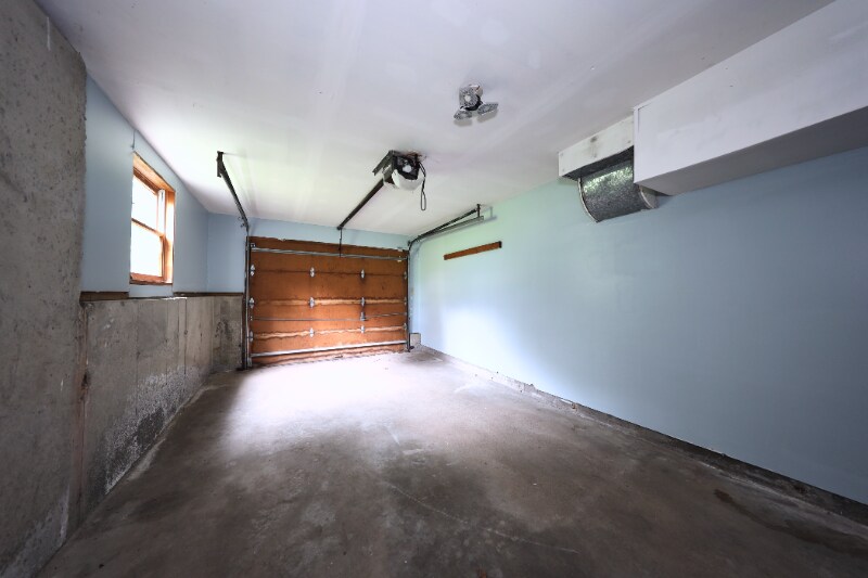 Building Photo - 146 Macarthur Dr