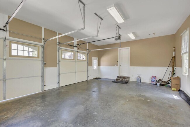 Building Photo - 3924 Butler Springs Way
