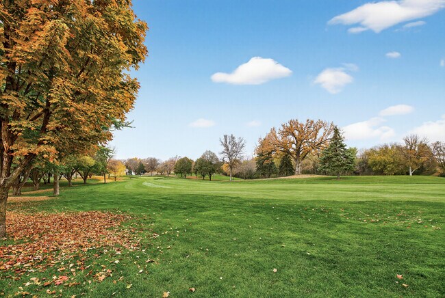 Building Photo - 14388 Fairway Dr