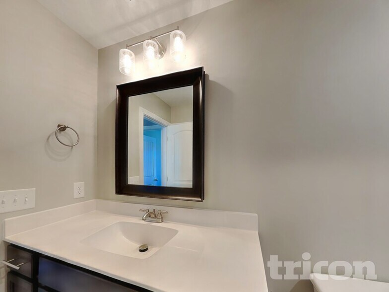 Building Photo - 1785 Rains Rd