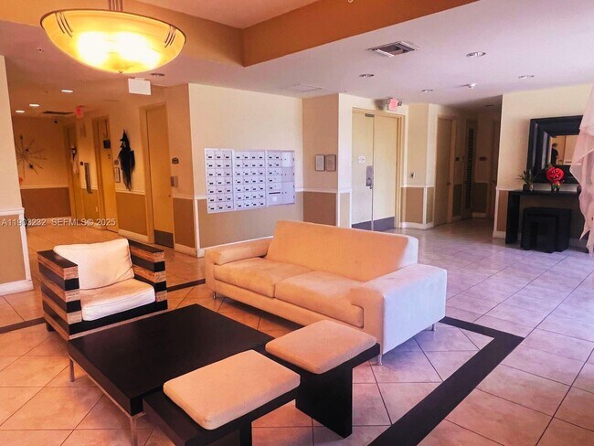 Building Photo - 2425 SW 27th Ave