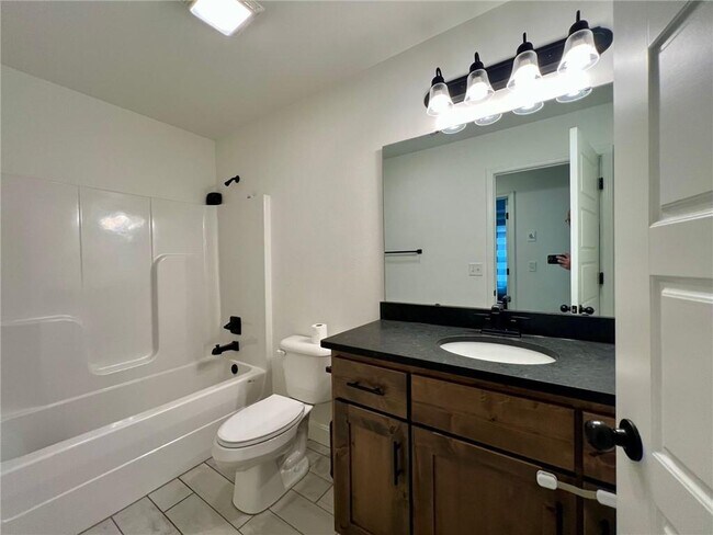 Building Photo - 1011 Sundance Ln