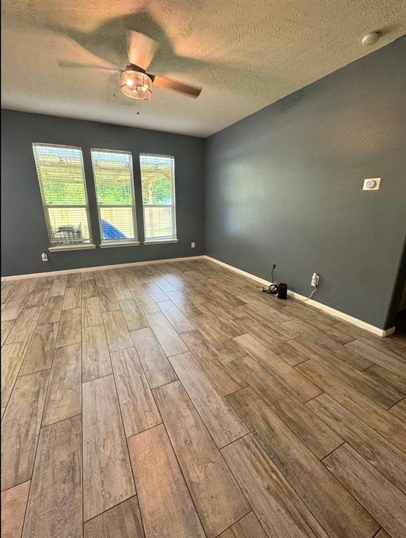 Building Photo - 4019 Strawberry Ct