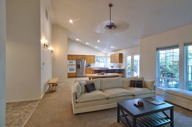 Building Photo - 2372 NW Meadows Dr