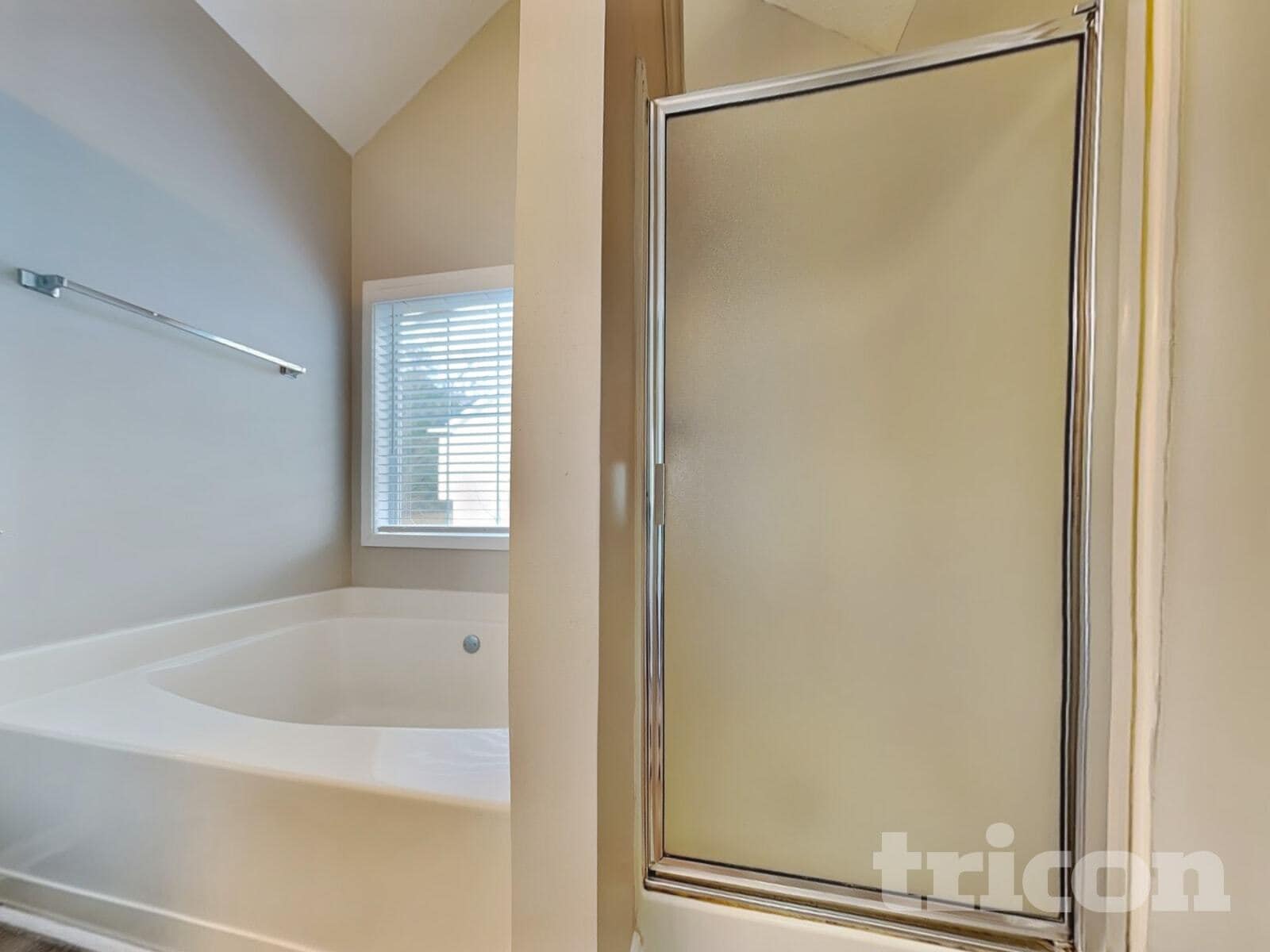 Building Photo - 440 Pebble Blvd