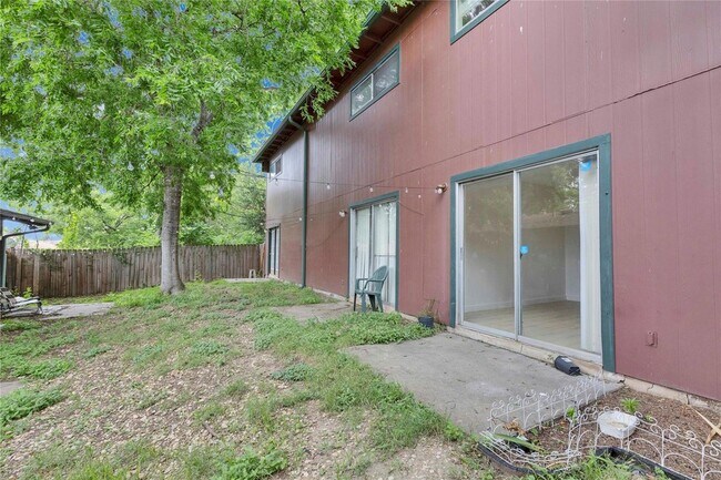 Building Photo - 2314 Greenfield Pkwy
