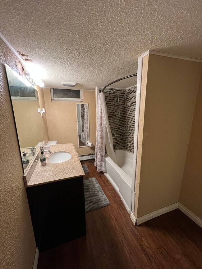 Building Photo - 4831 Klondike Ave