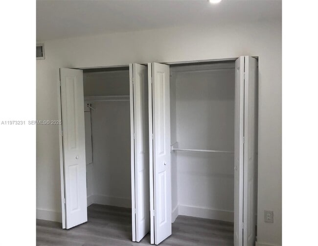 Building Photo - 17255 SW 95th Ave