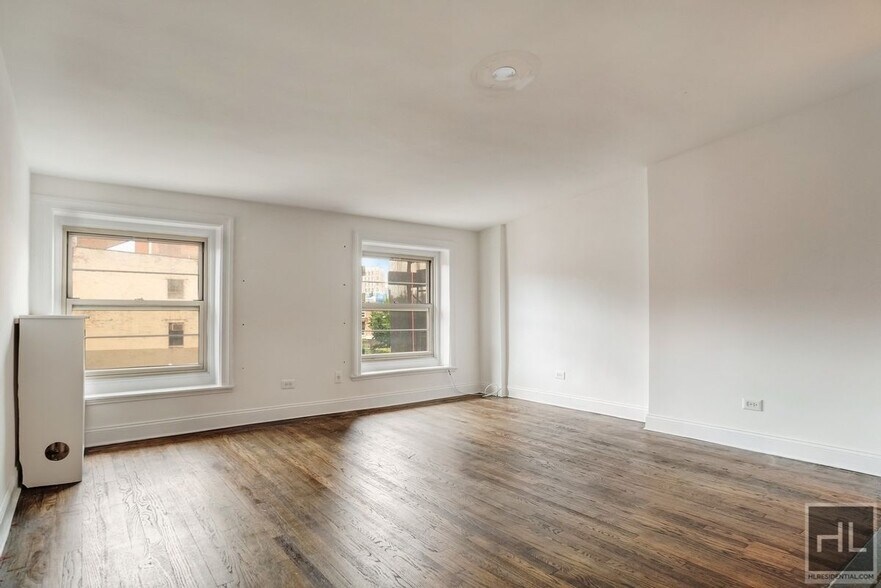 Primary Photo - GORGEOUS Greenwich Village Real 1 Bedroom ...