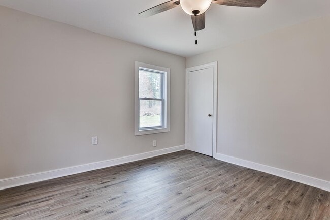 Building Photo - 139 Greeley St