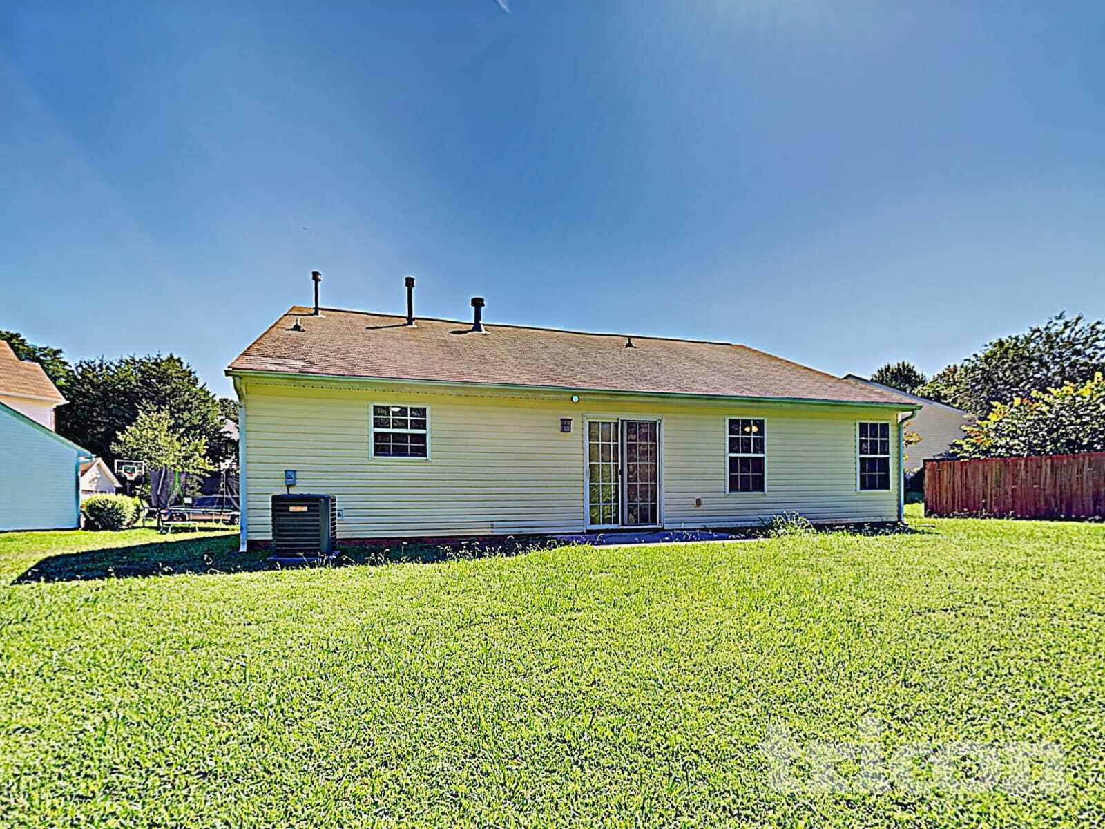 Building Photo - 11110 Nolet Ct