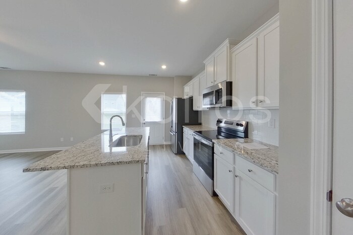 Building Photo - 933 Silent Barge Cv