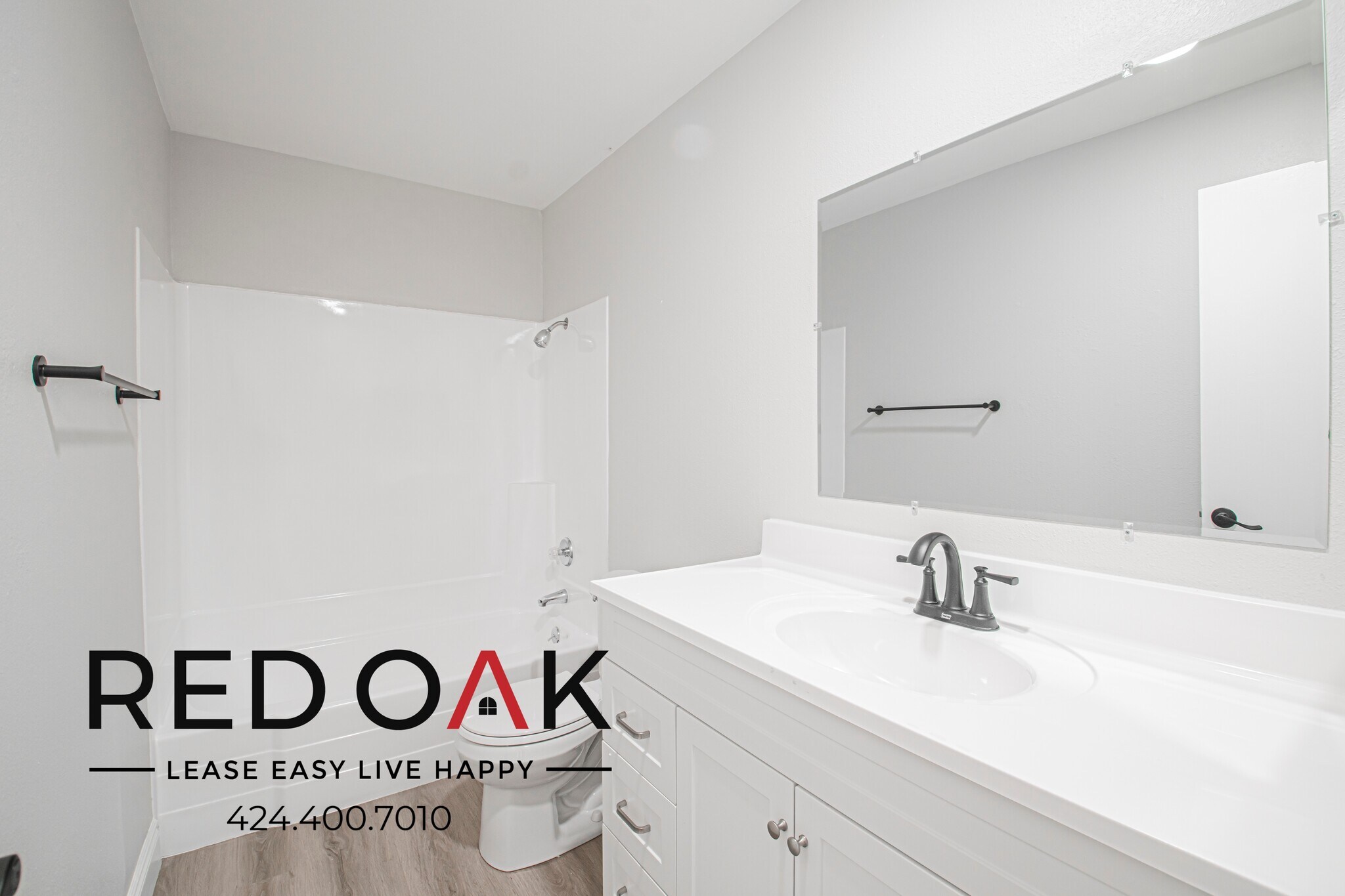 Building Photo - 821 N Wilcox Ave