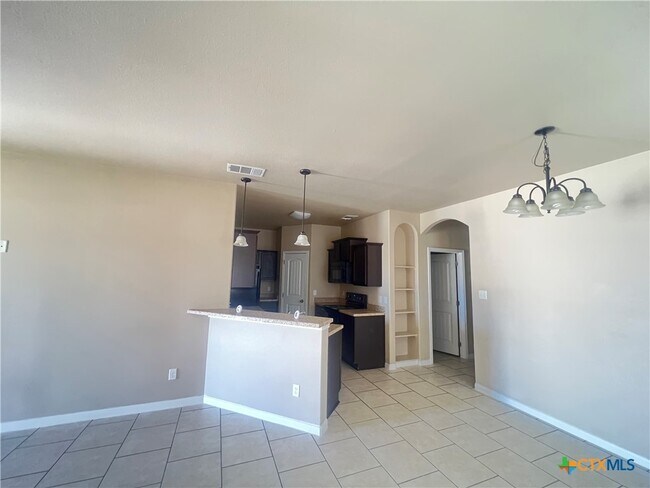 Building Photo - 4606 Cambridge Dr