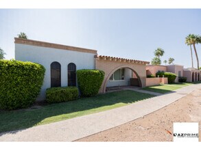 Building Photo - Don't miss this well-maintained 3/2 townho...