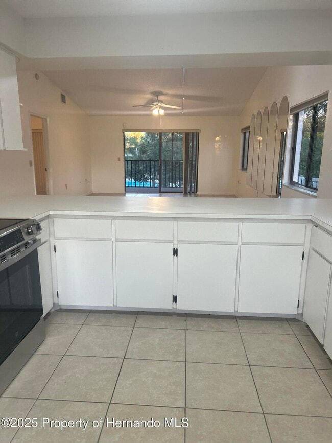 Building Photo - 6452 River Run Blvd