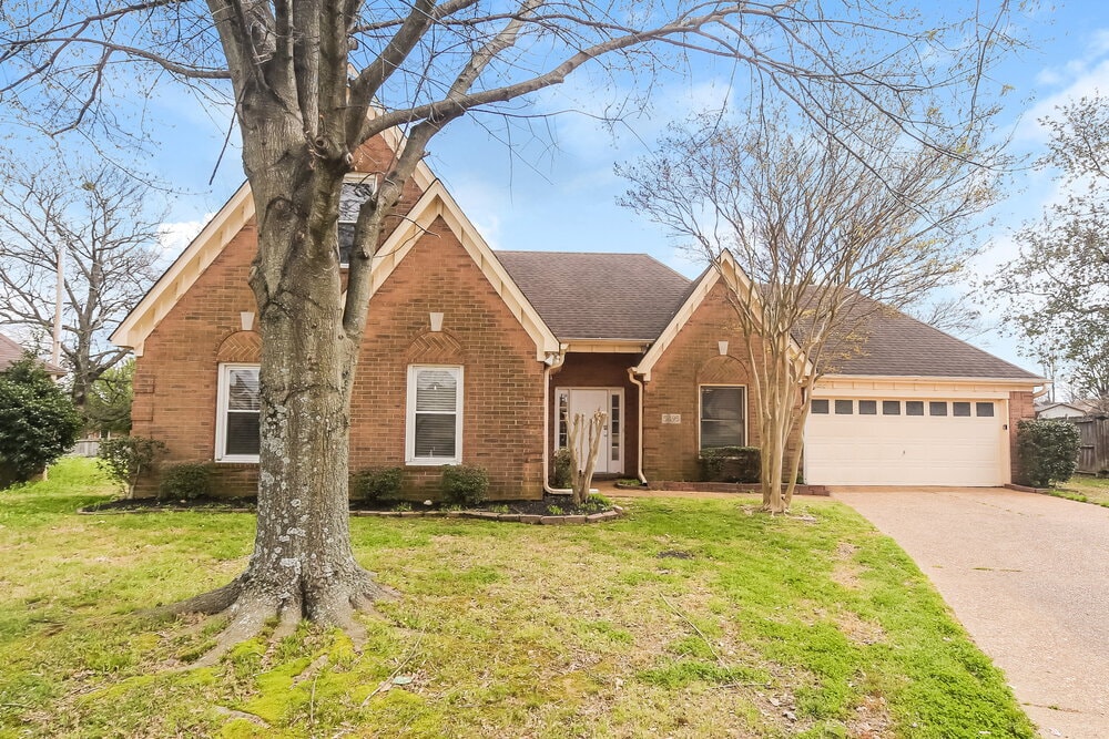 Building Photo - 5495 Philgrove Way