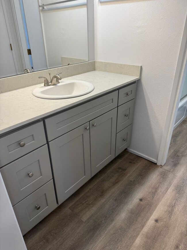 Building Photo - thaa01